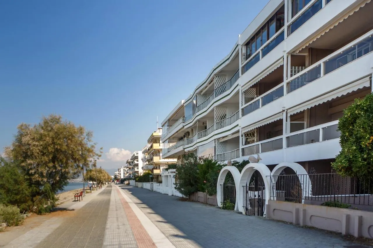 Metaxa Seafront Apartment Peraía