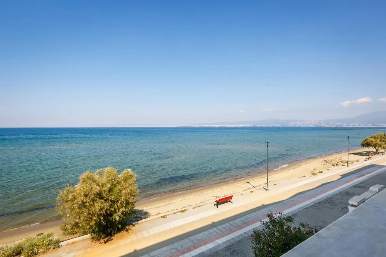 Metaxa Seafront Apartment Peraía