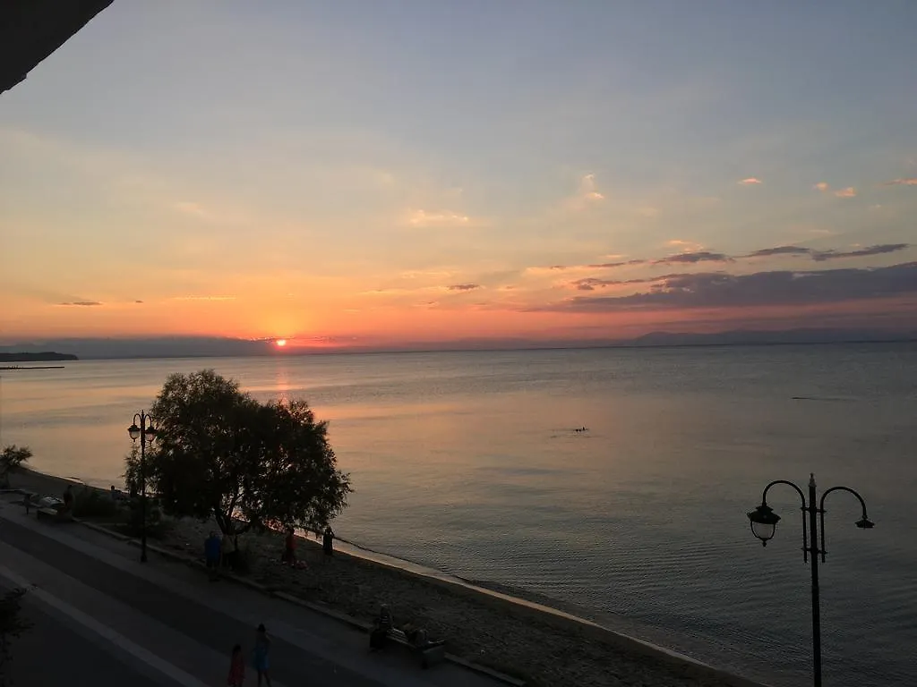 Metaxa Seafront Apartment Peraía